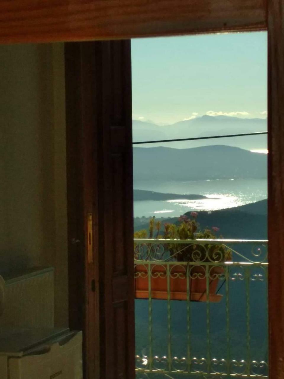 Sun View Guesthouse Delphi Buitenkant foto